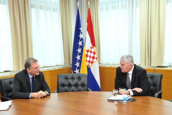 Predsjedavajući Doma naroda dr. Dragan Čović primio u oproštajnu posjetu ambasadora Grčke u BiH